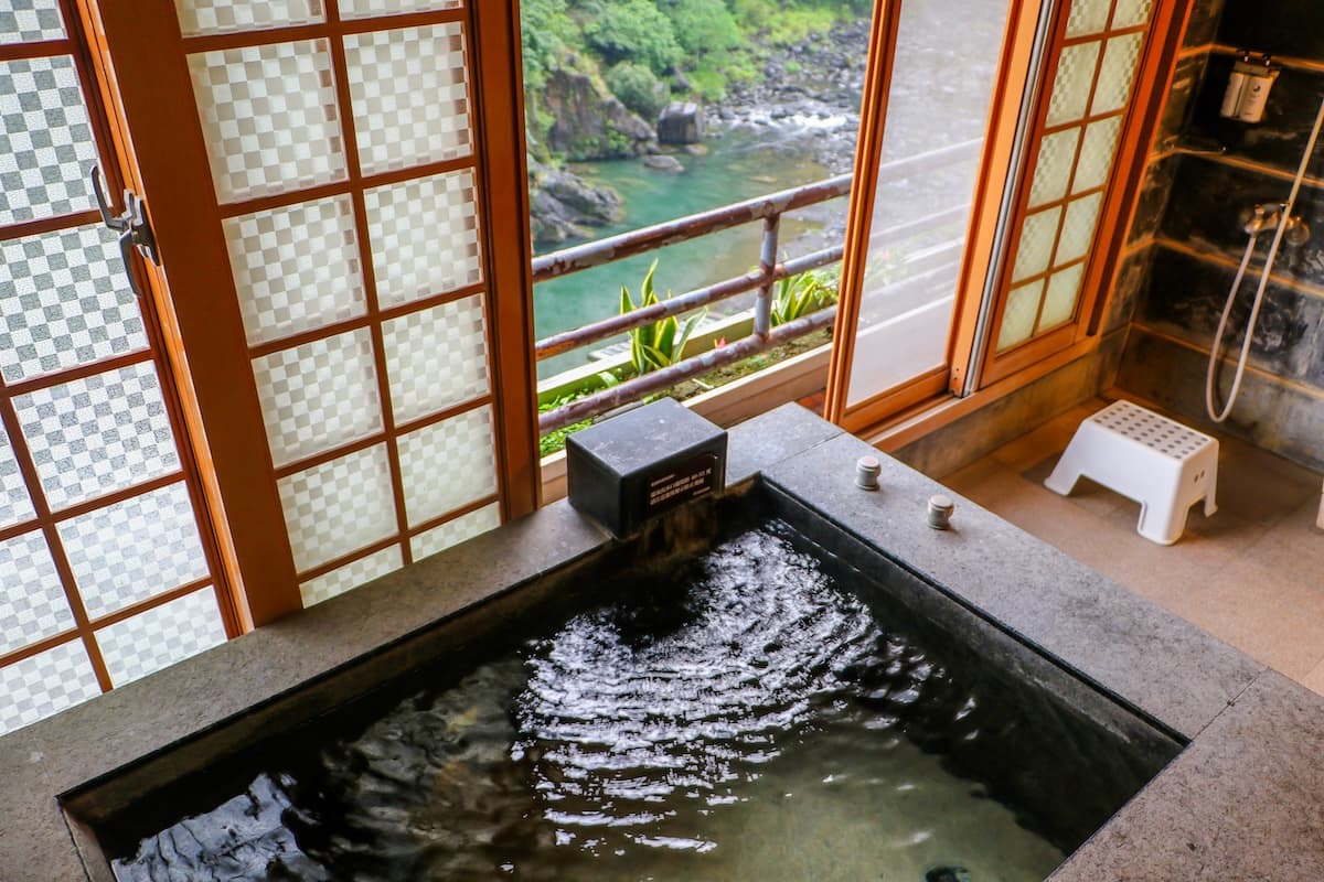 烏来温泉明月旅館|台湾旅行はサラトラベル台湾